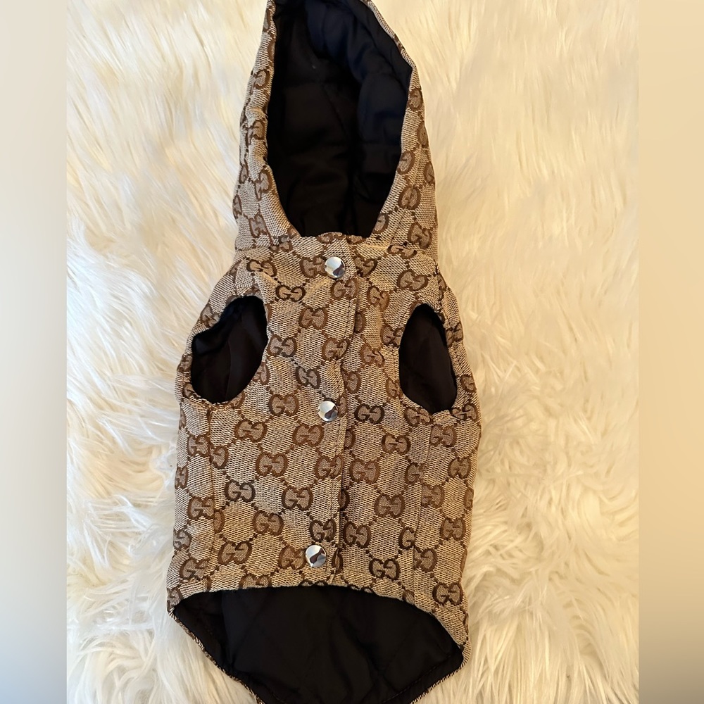 Dog logo jacket (size x-large)